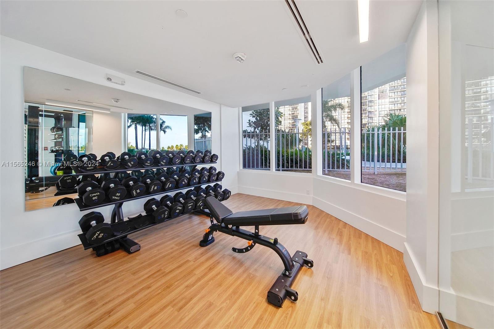 555 NE 34th St 2707, Miami, Florida 33137, 2 Bedrooms Bedrooms, ,2 BathroomsBathrooms,Residentiallease,For Rent,555 NE 34th St 2707,A11565246