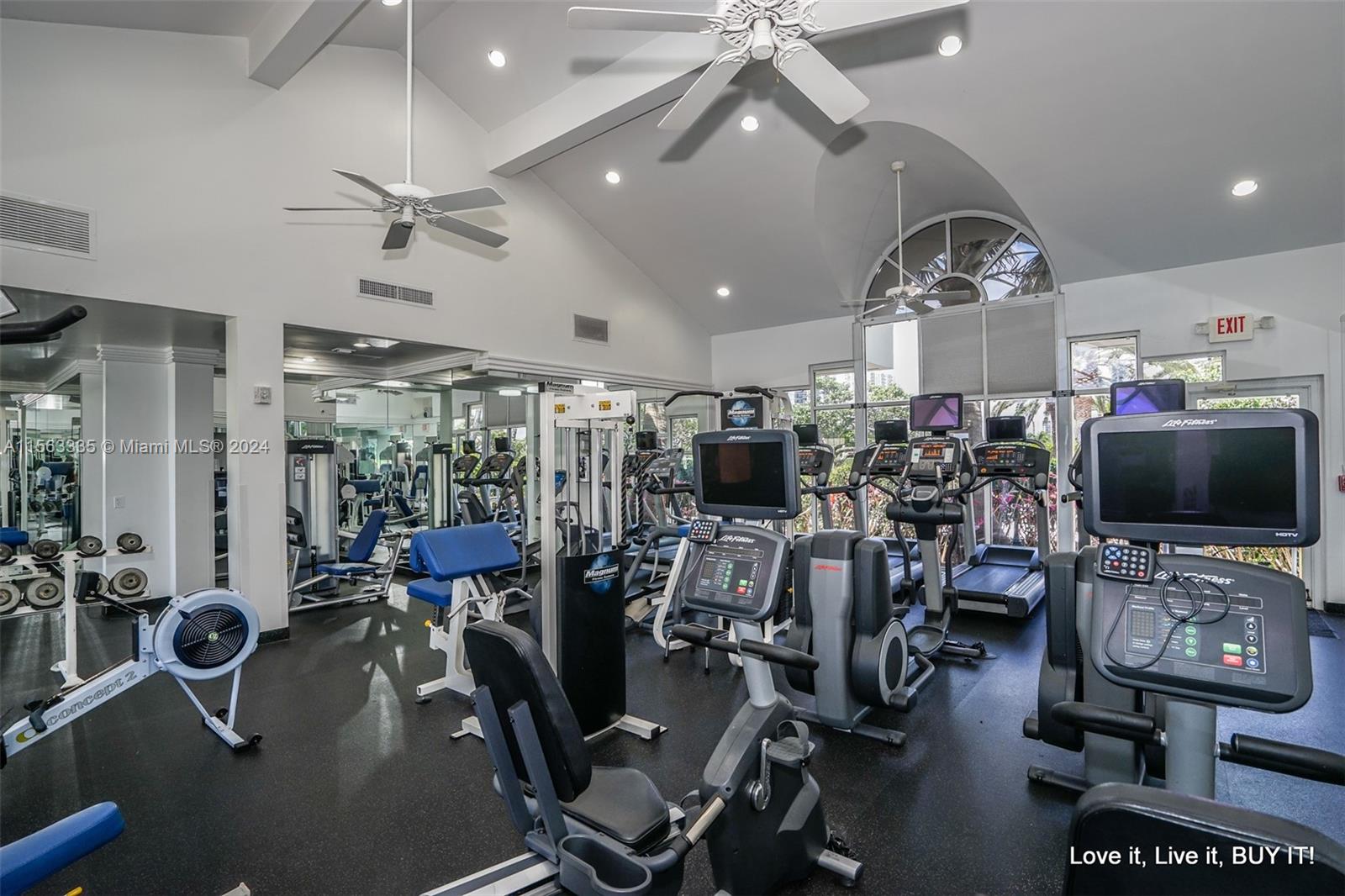 3801 NE 207th St TH4, Aventura, Florida 33180, 3 Bedrooms Bedrooms, ,2 BathroomsBathrooms,Residential,For Sale,3801 NE 207th St TH4,A11563335