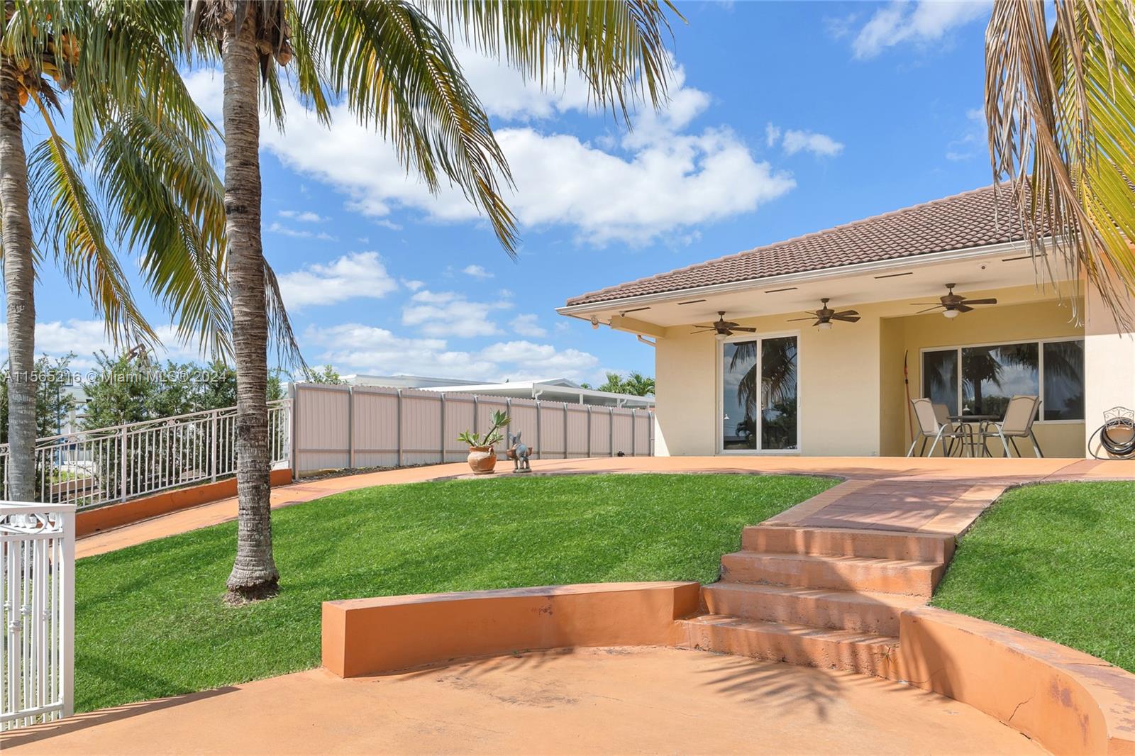 17205 NW 87th Ave, Hialeah, Florida 33015, 4 Bedrooms Bedrooms, ,2 BathroomsBathrooms,Residential,For Sale,17205 NW 87th Ave,A11565216