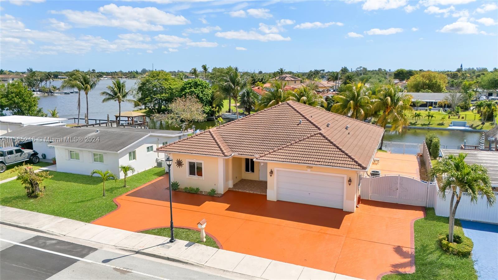 17205 NW 87th Ave, Hialeah, Florida 33015, 4 Bedrooms Bedrooms, ,2 BathroomsBathrooms,Residential,For Sale,17205 NW 87th Ave,A11565216