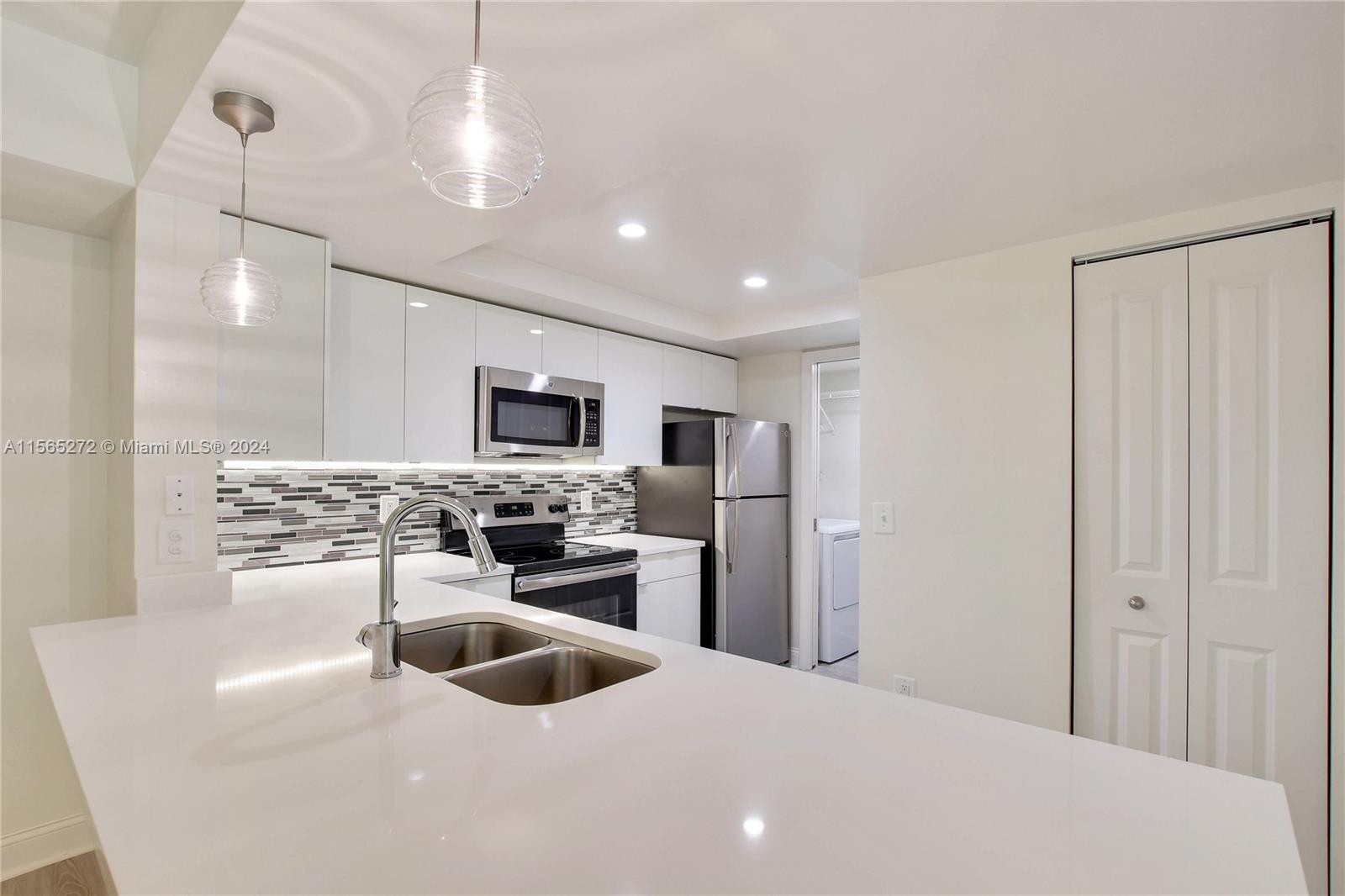 3605 NE 207th St 3106, Aventura, Florida 33180, 1 Bedroom Bedrooms, ,1 BathroomBathrooms,Residentiallease,For Rent,3605 NE 207th St 3106,A11565272