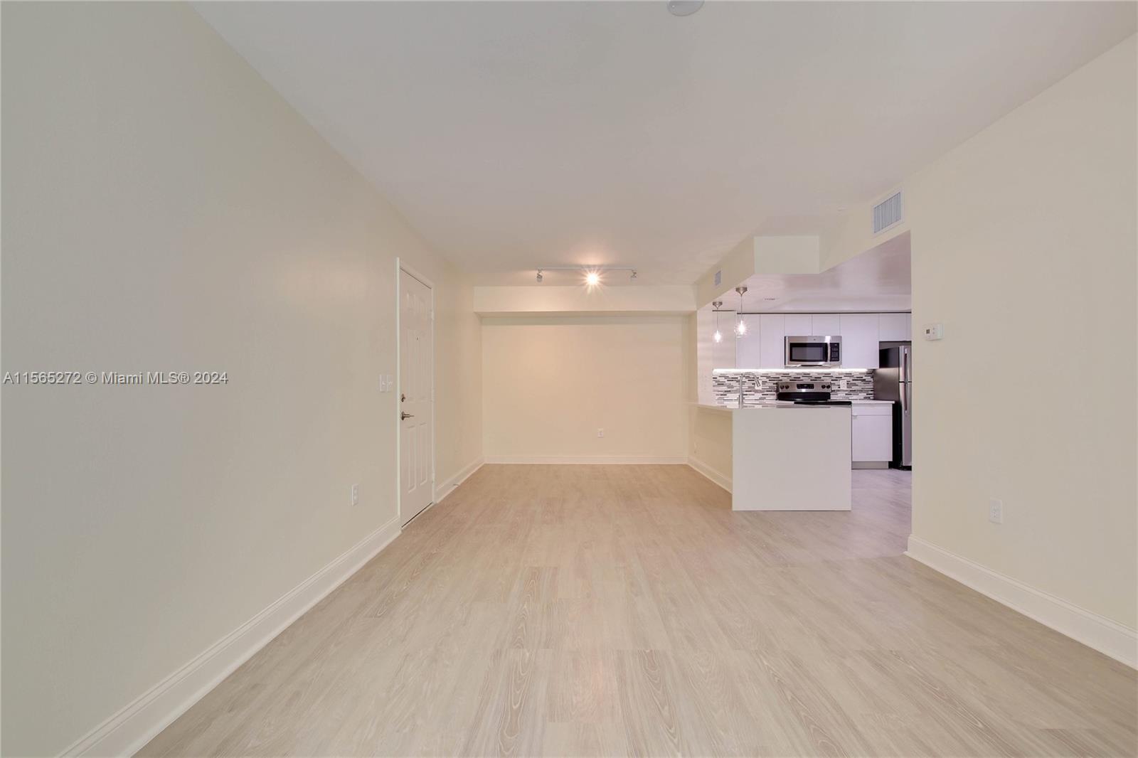 3605 NE 207th St 3106, Aventura, Florida 33180, 1 Bedroom Bedrooms, ,1 BathroomBathrooms,Residentiallease,For Rent,3605 NE 207th St 3106,A11565272