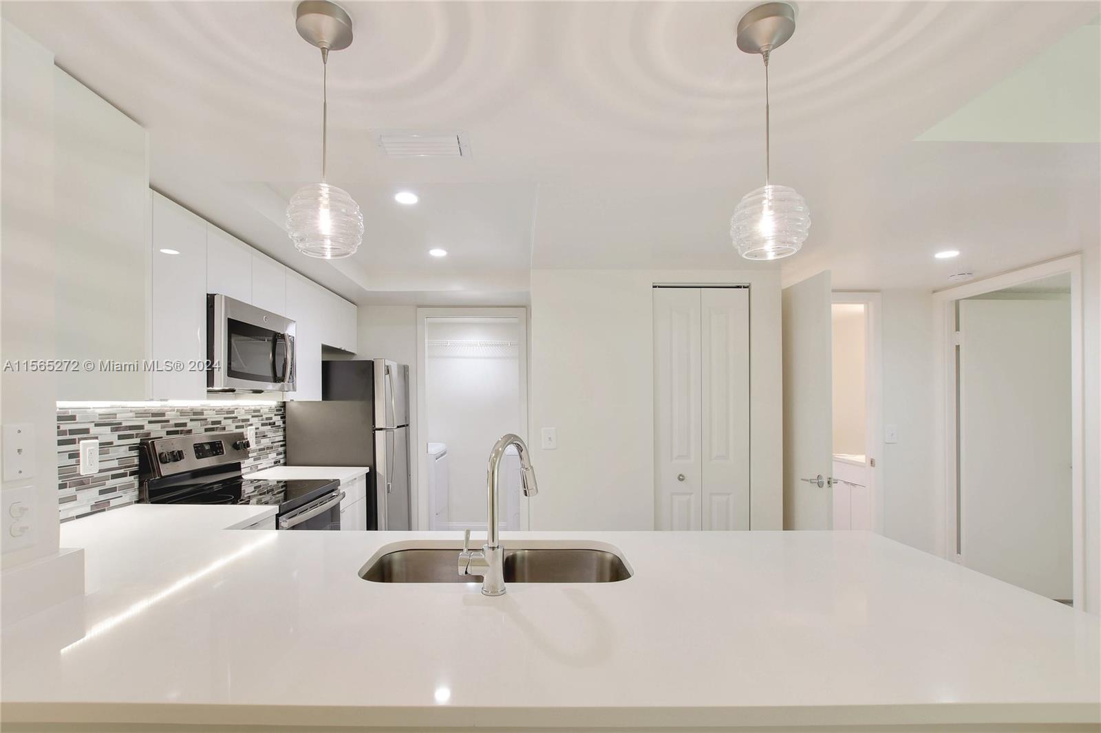 3605 NE 207th St 3106, Aventura, Florida 33180, 1 Bedroom Bedrooms, ,1 BathroomBathrooms,Residentiallease,For Rent,3605 NE 207th St 3106,A11565272