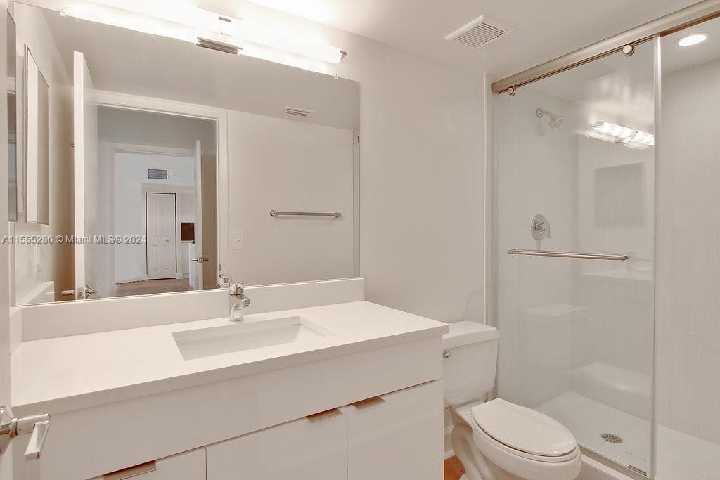 3605 NE 207th St 2108, Aventura, Florida 33180, 2 Bedrooms Bedrooms, ,2 BathroomsBathrooms,Residentiallease,For Rent,3605 NE 207th St 2108,A11565280