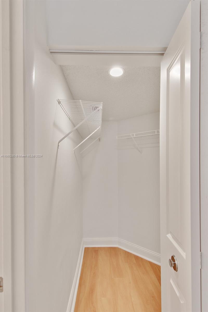 3605 NE 207th St 2108, Aventura, Florida 33180, 2 Bedrooms Bedrooms, ,2 BathroomsBathrooms,Residentiallease,For Rent,3605 NE 207th St 2108,A11565280