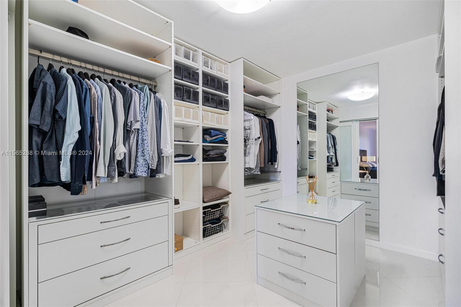 1000 Quayside Ter 711, Miami, Florida 33138, 2 Bedrooms Bedrooms, ,2 BathroomsBathrooms,Residential,For Sale,1000 Quayside Ter 711,A11565288