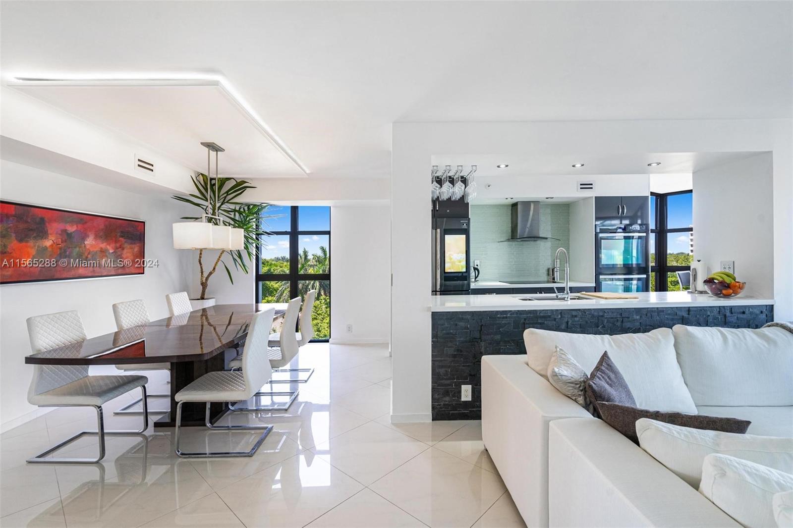 1000 Quayside Ter 711, Miami, Florida 33138, 2 Bedrooms Bedrooms, ,2 BathroomsBathrooms,Residential,For Sale,1000 Quayside Ter 711,A11565288