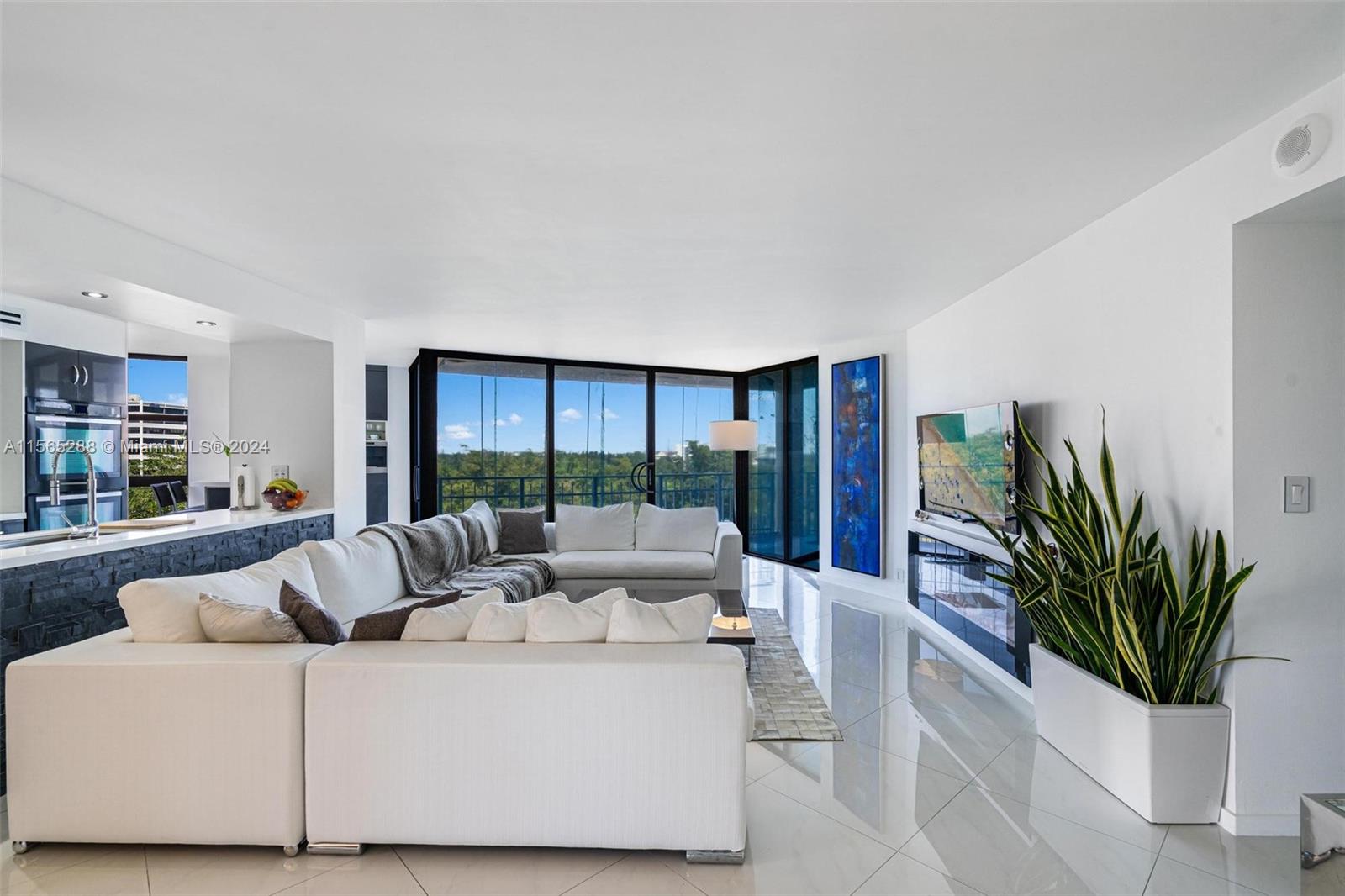 1000 Quayside Ter 711, Miami, Florida 33138, 2 Bedrooms Bedrooms, ,2 BathroomsBathrooms,Residential,For Sale,1000 Quayside Ter 711,A11565288