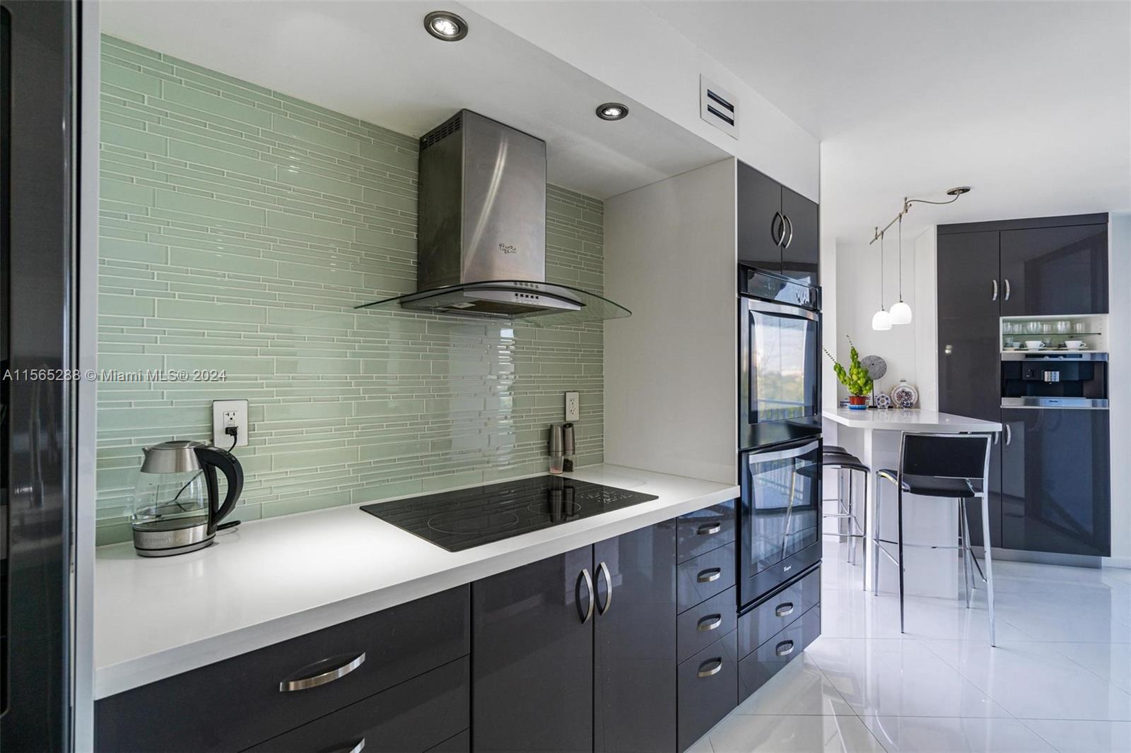 1000 Quayside Ter 711, Miami, Florida 33138, 2 Bedrooms Bedrooms, ,2 BathroomsBathrooms,Residential,For Sale,1000 Quayside Ter 711,A11565288