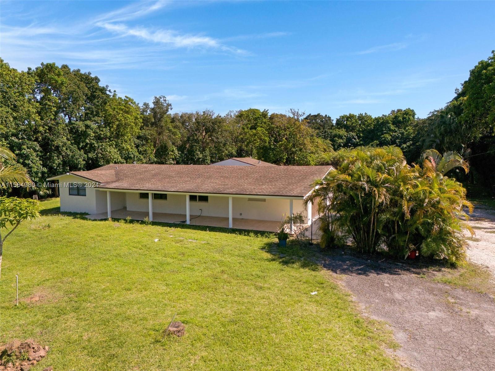 13950 Mustang Trl, Southwest Ranches, Florida 33330, 4 Bedrooms Bedrooms, ,2 BathroomsBathrooms,Residentiallease,For Rent,13950 Mustang Trl,A11564980