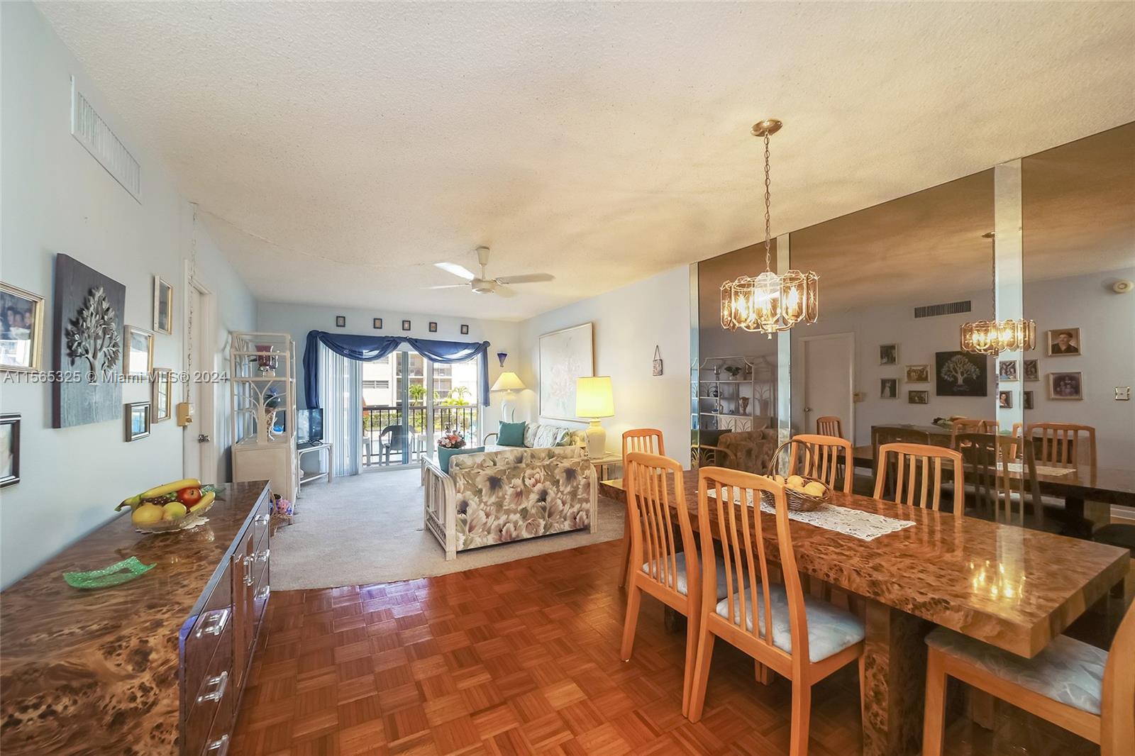 220 SW 9th Ave 206, Hallandale Beach, Florida 33009, 2 Bedrooms Bedrooms, ,2 BathroomsBathrooms,Residential,For Sale,220 SW 9th Ave 206,A11565325