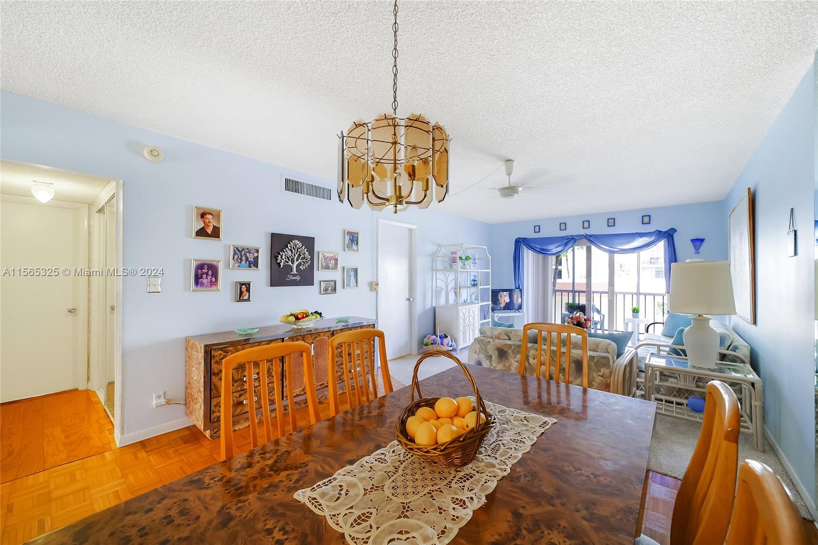 220 SW 9th Ave 206, Hallandale Beach, Florida 33009, 2 Bedrooms Bedrooms, ,2 BathroomsBathrooms,Residential,For Sale,220 SW 9th Ave 206,A11565325