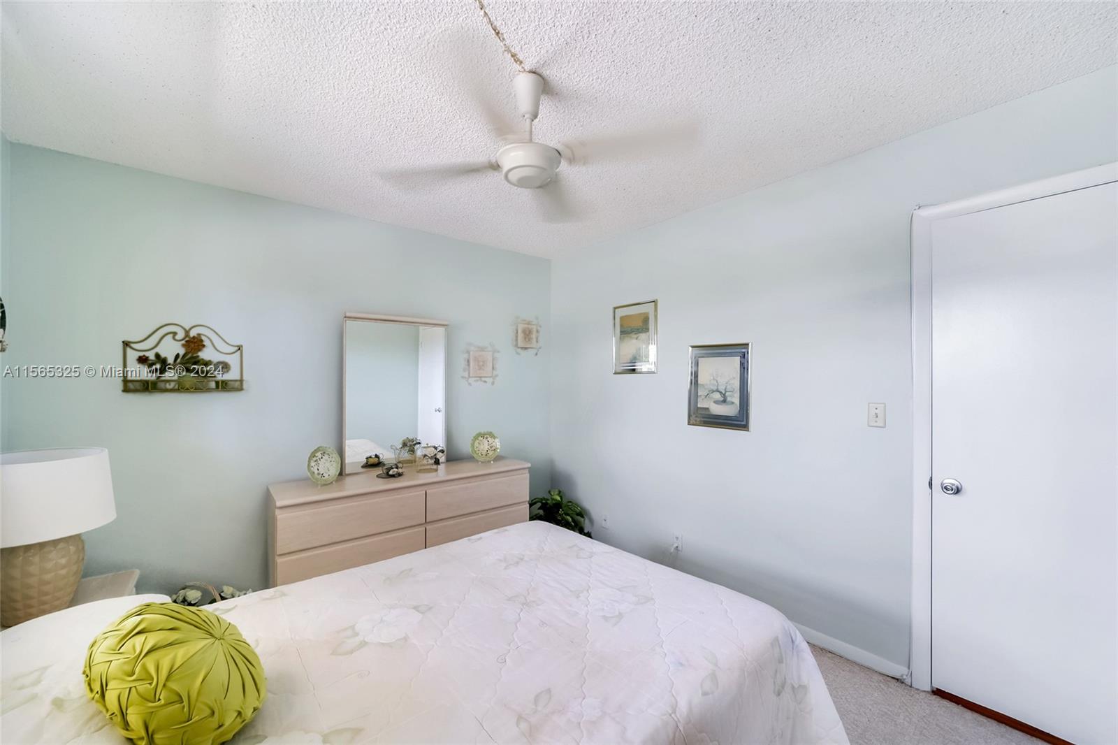 220 SW 9th Ave 206, Hallandale Beach, Florida 33009, 2 Bedrooms Bedrooms, ,2 BathroomsBathrooms,Residential,For Sale,220 SW 9th Ave 206,A11565325