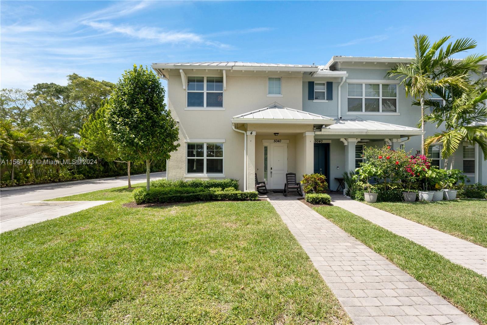 5040 Eucalyptus Dr 4, Hollywood, Florida 33021, 3 Bedrooms Bedrooms, ,2 BathroomsBathrooms,Residential,For Sale,5040 Eucalyptus Dr 4,A11561741