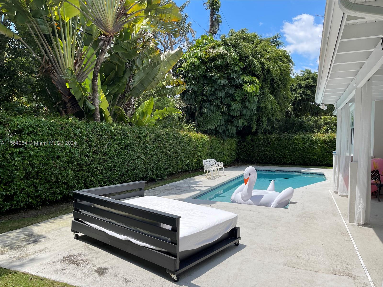 1420 Baracoa Ave, Coral Gables, Florida 33146, 3 Bedrooms Bedrooms, ,2 BathroomsBathrooms,Residentiallease,For Rent,1420 Baracoa Ave,A11564984