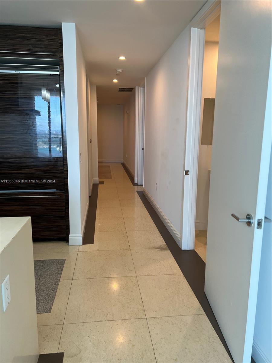 Miami, Florida 33132, 2 Bedrooms Bedrooms, ,2 BathroomsBathrooms,Residentiallease,For Rent,A11565346
