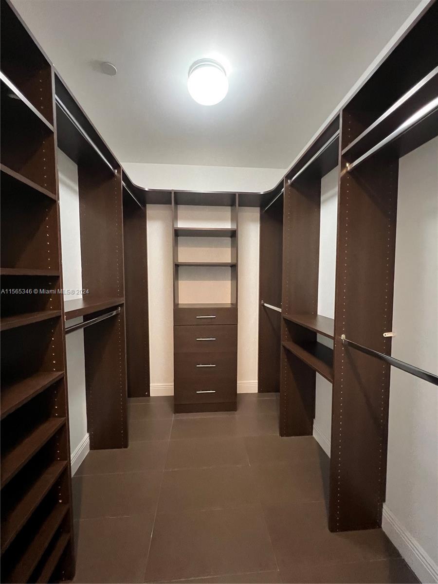 Miami, Florida 33132, 2 Bedrooms Bedrooms, ,2 BathroomsBathrooms,Residentiallease,For Rent,A11565346