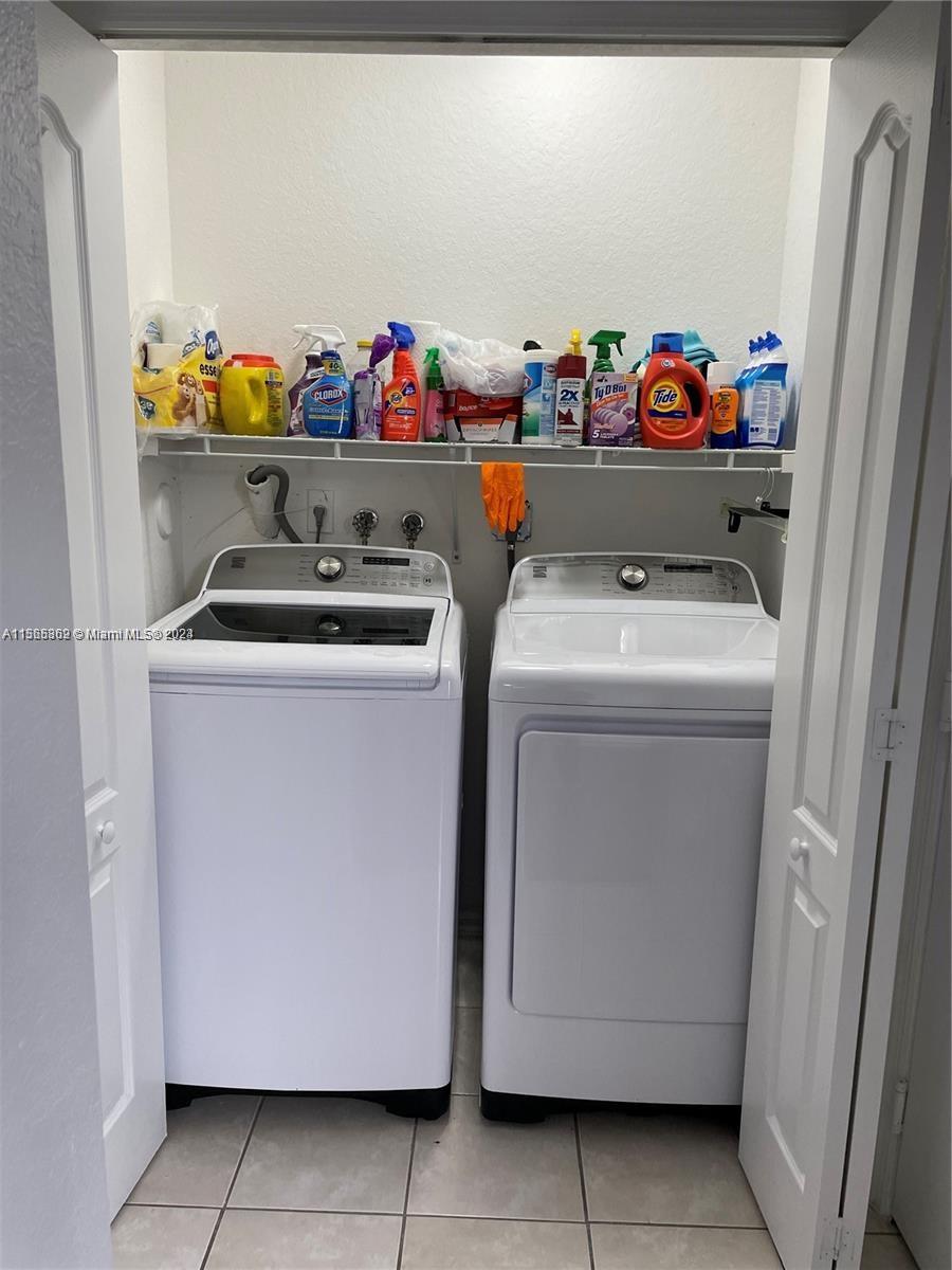 Miami, Florida 33185, 1 Bedroom Bedrooms, ,1 BathroomBathrooms,Residentiallease,For Rent,A11565362