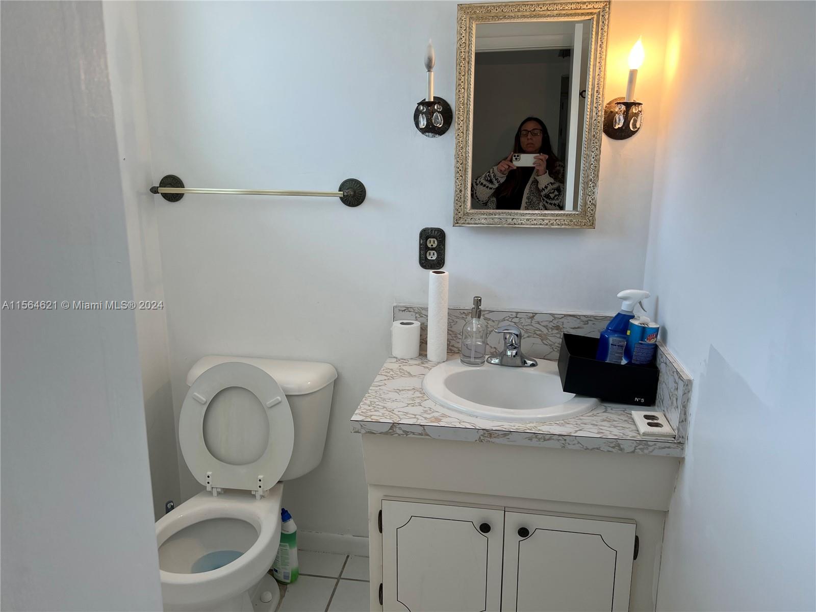 2200 Park Ln 109, Hollywood, Florida 33021, 1 Bedroom Bedrooms, ,1 BathroomBathrooms,Residential,For Sale,2200 Park Ln 109,A11564621