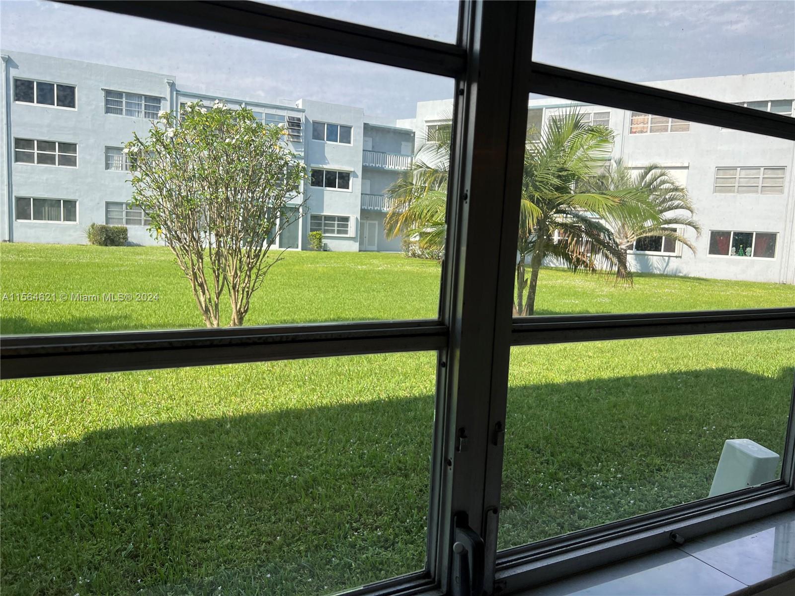2200 Park Ln 109, Hollywood, Florida 33021, 1 Bedroom Bedrooms, ,1 BathroomBathrooms,Residential,For Sale,2200 Park Ln 109,A11564621