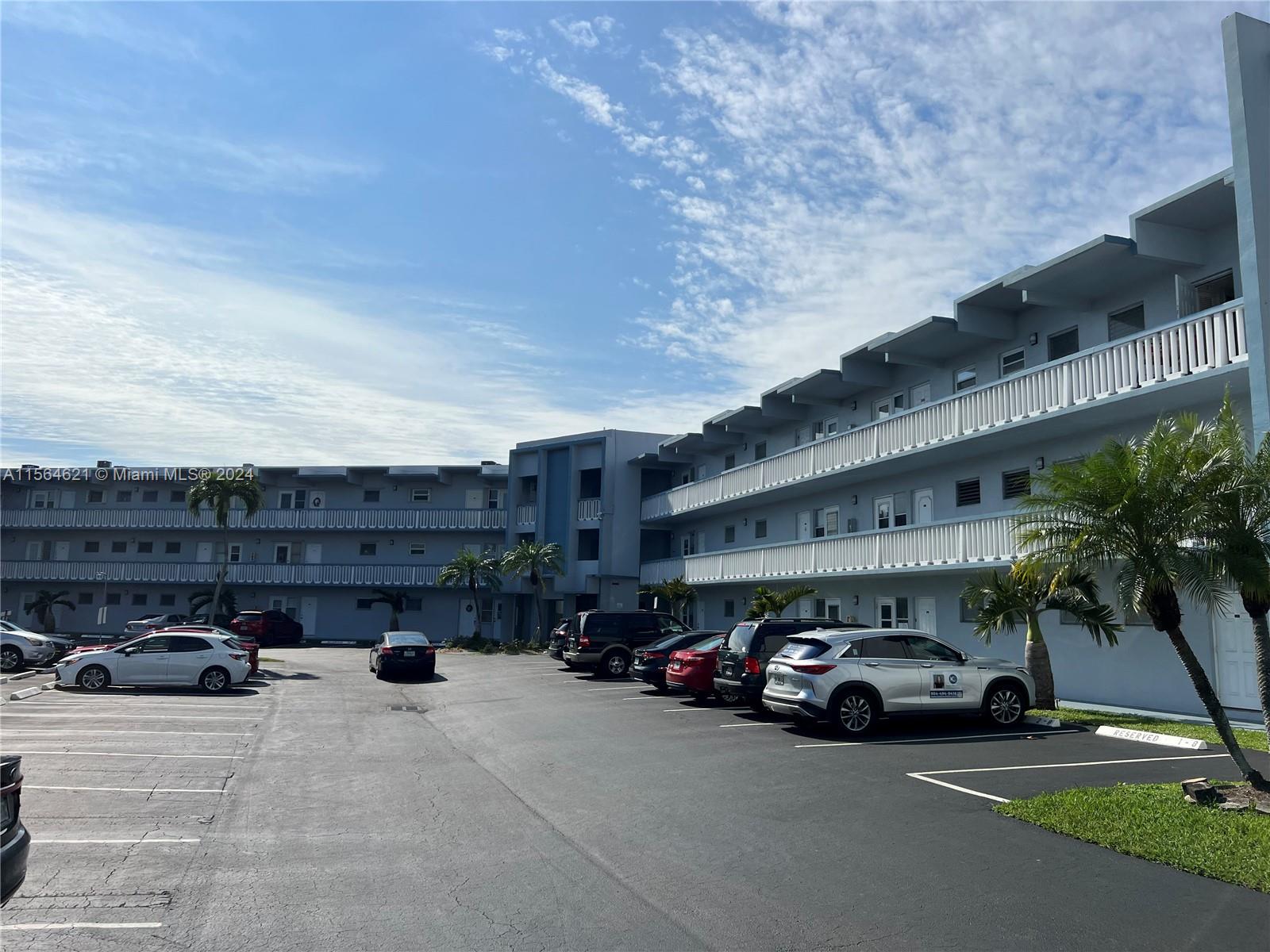 2200 Park Ln 109, Hollywood, Florida 33021, 1 Bedroom Bedrooms, ,1 BathroomBathrooms,Residential,For Sale,2200 Park Ln 109,A11564621