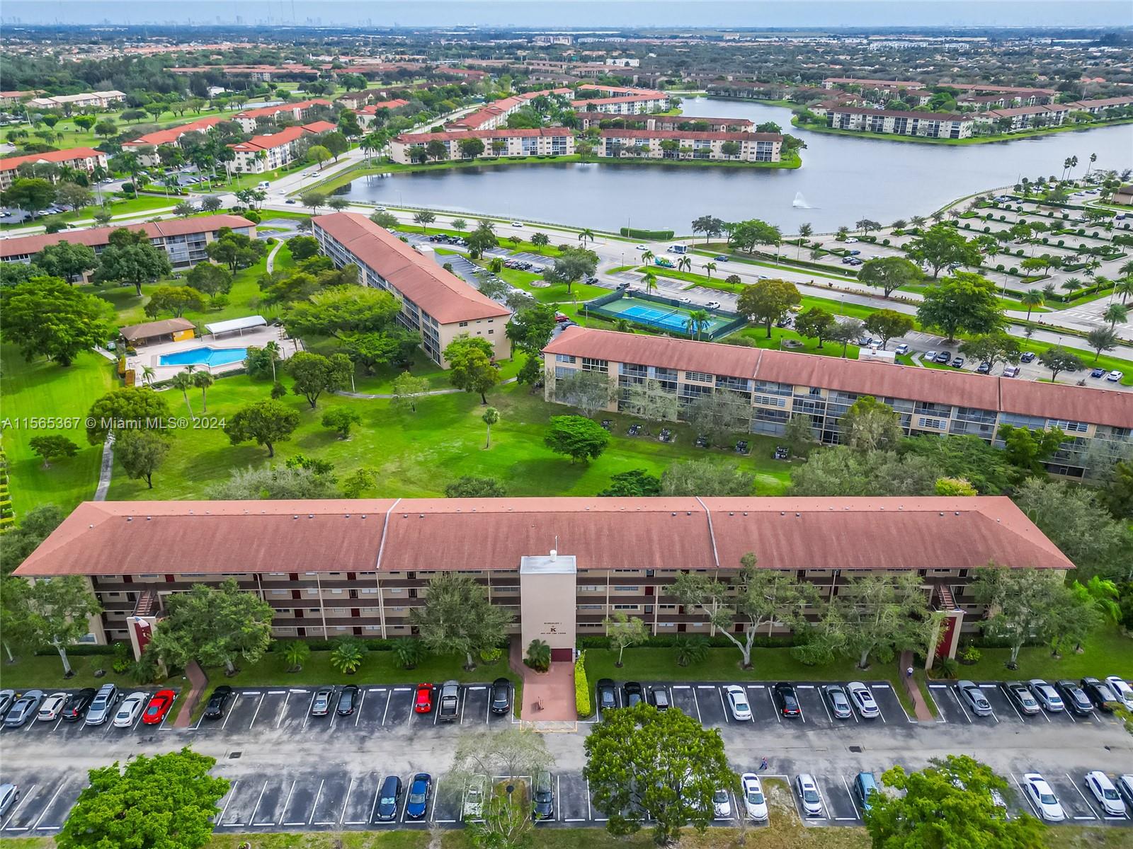 801 SW 133rd Ter 406K, Pembroke Pines, Florida 33027, 2 Bedrooms Bedrooms, ,1 BathroomBathrooms,Residentiallease,For Rent,801 SW 133rd Ter 406K,A11565367