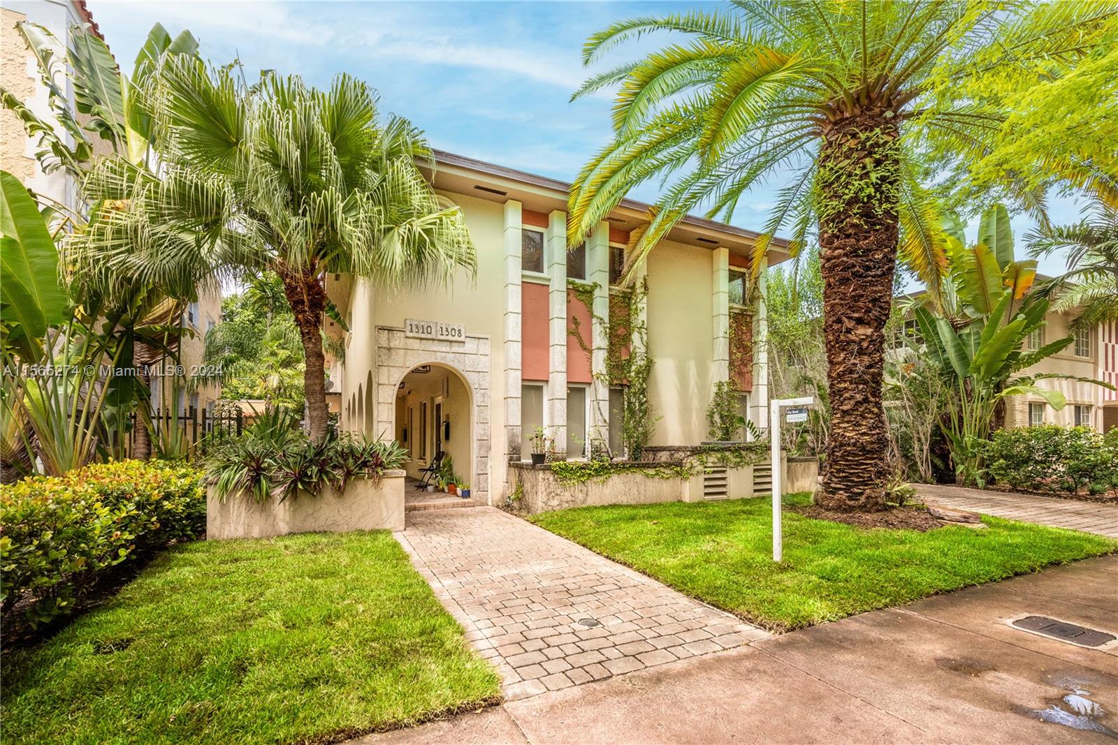 1310 Salzedo St, Coral Gables, Florida 33134, 3 Bedrooms Bedrooms, ,2 BathroomsBathrooms,Residential,For Sale,1310 Salzedo St,A11565274