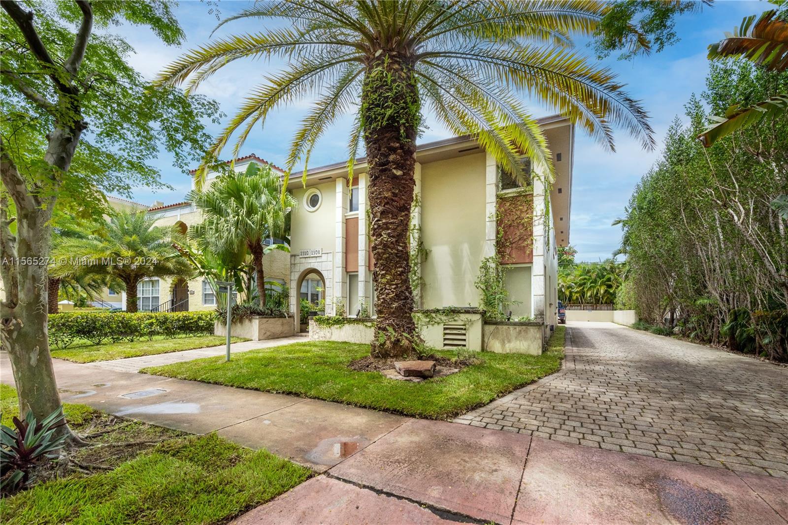 1310 Salzedo St, Coral Gables, Florida 33134, 3 Bedrooms Bedrooms, ,2 BathroomsBathrooms,Residential,For Sale,1310 Salzedo St,A11565274