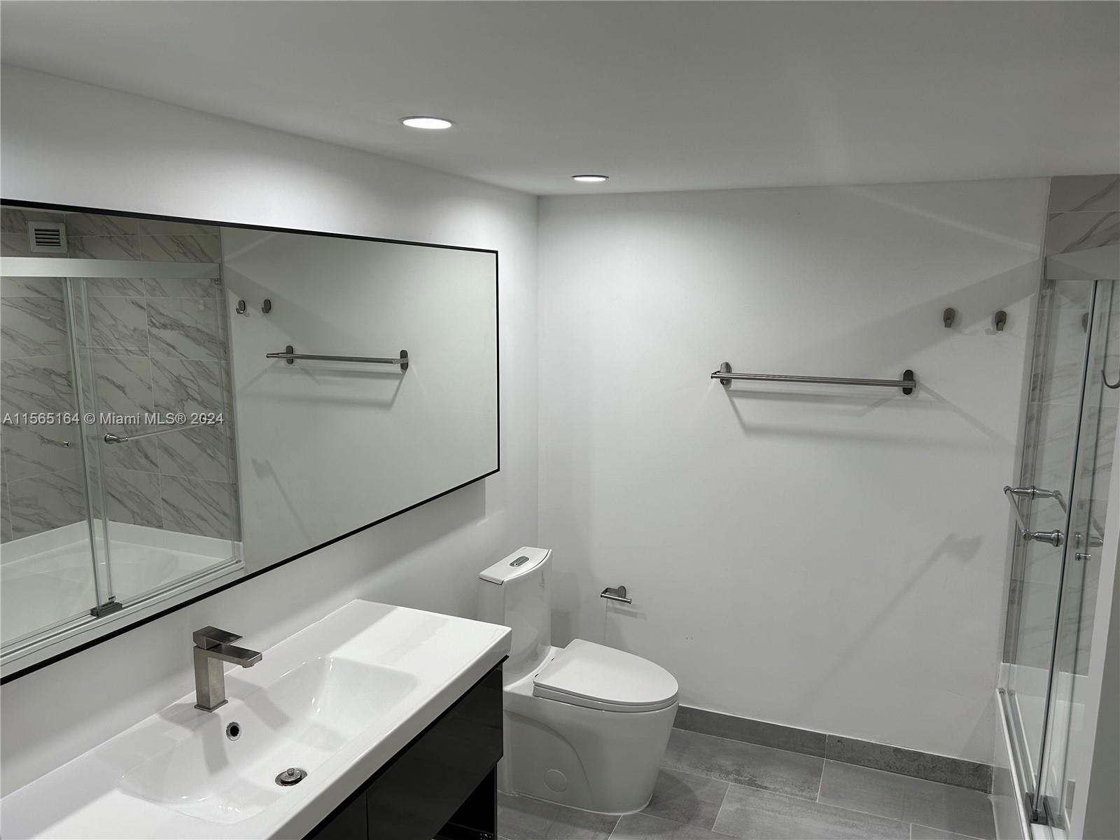 1000 Parkview Dr 909, Hallandale Beach, Florida 33009, 3 Bedrooms Bedrooms, ,2 BathroomsBathrooms,Residentiallease,For Rent,1000 Parkview Dr 909,A11565164