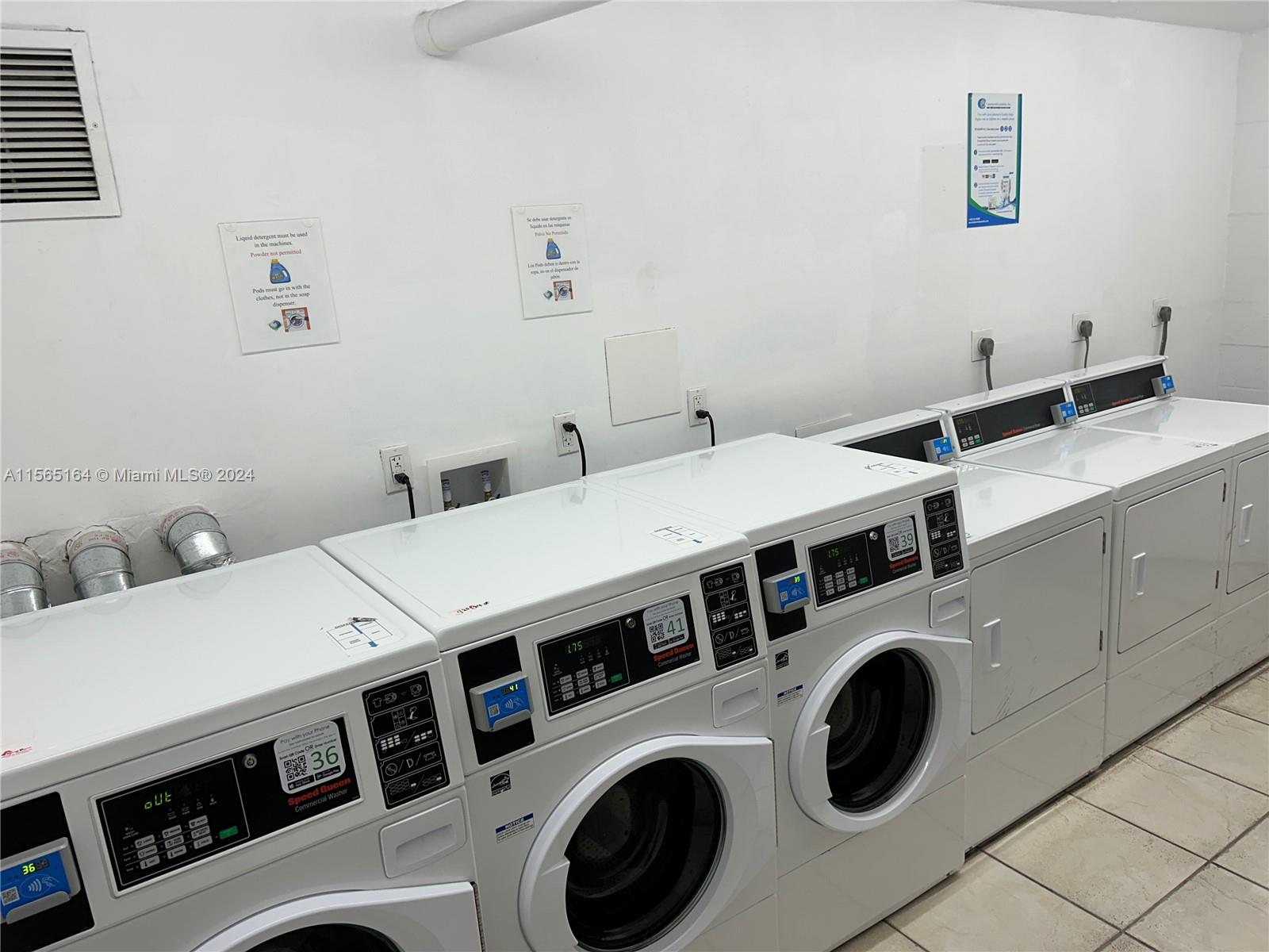 1000 Parkview Dr 909, Hallandale Beach, Florida 33009, 3 Bedrooms Bedrooms, ,2 BathroomsBathrooms,Residentiallease,For Rent,1000 Parkview Dr 909,A11565164