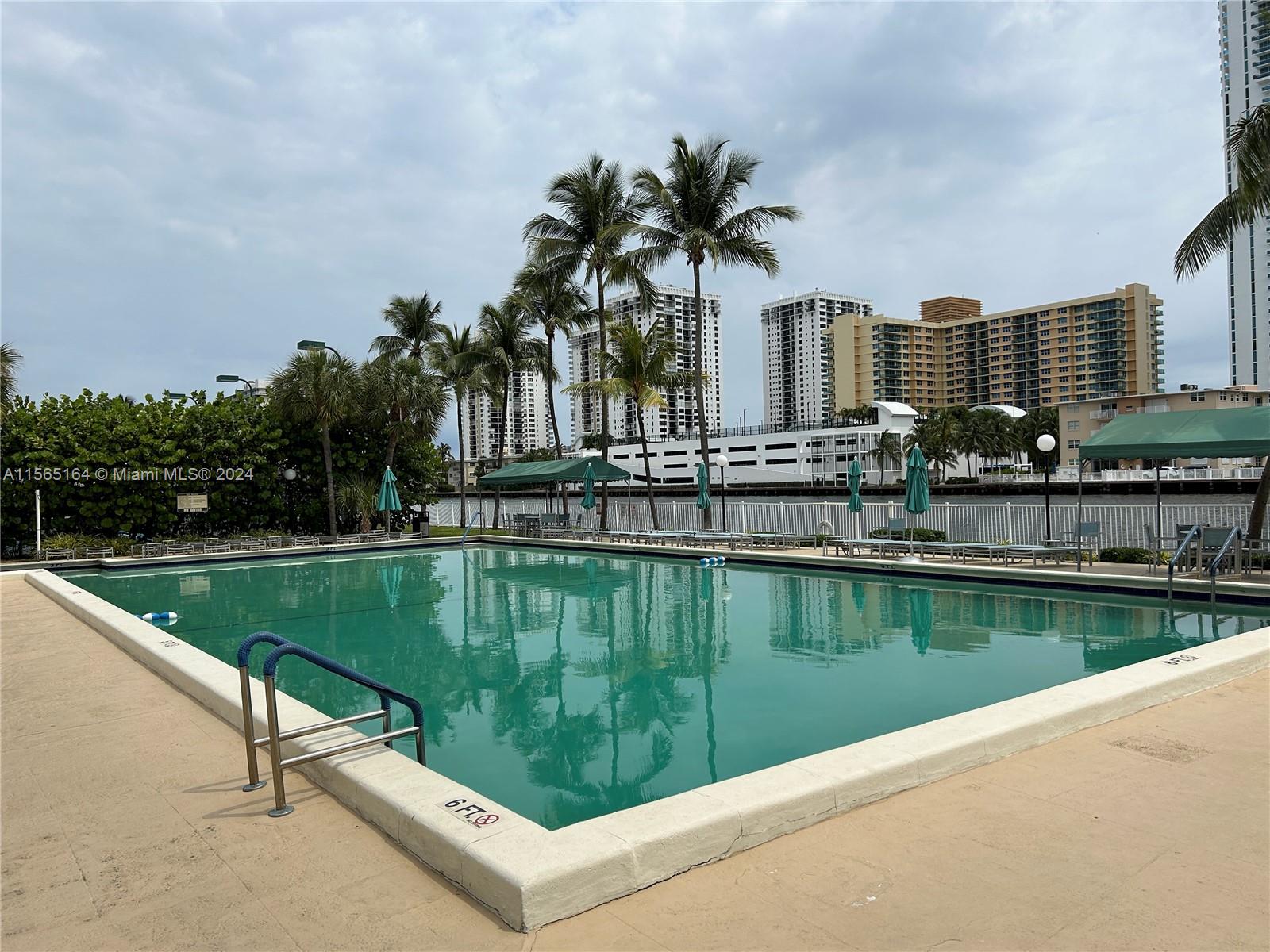 1000 Parkview Dr 909, Hallandale Beach, Florida 33009, 3 Bedrooms Bedrooms, ,2 BathroomsBathrooms,Residentiallease,For Rent,1000 Parkview Dr 909,A11565164