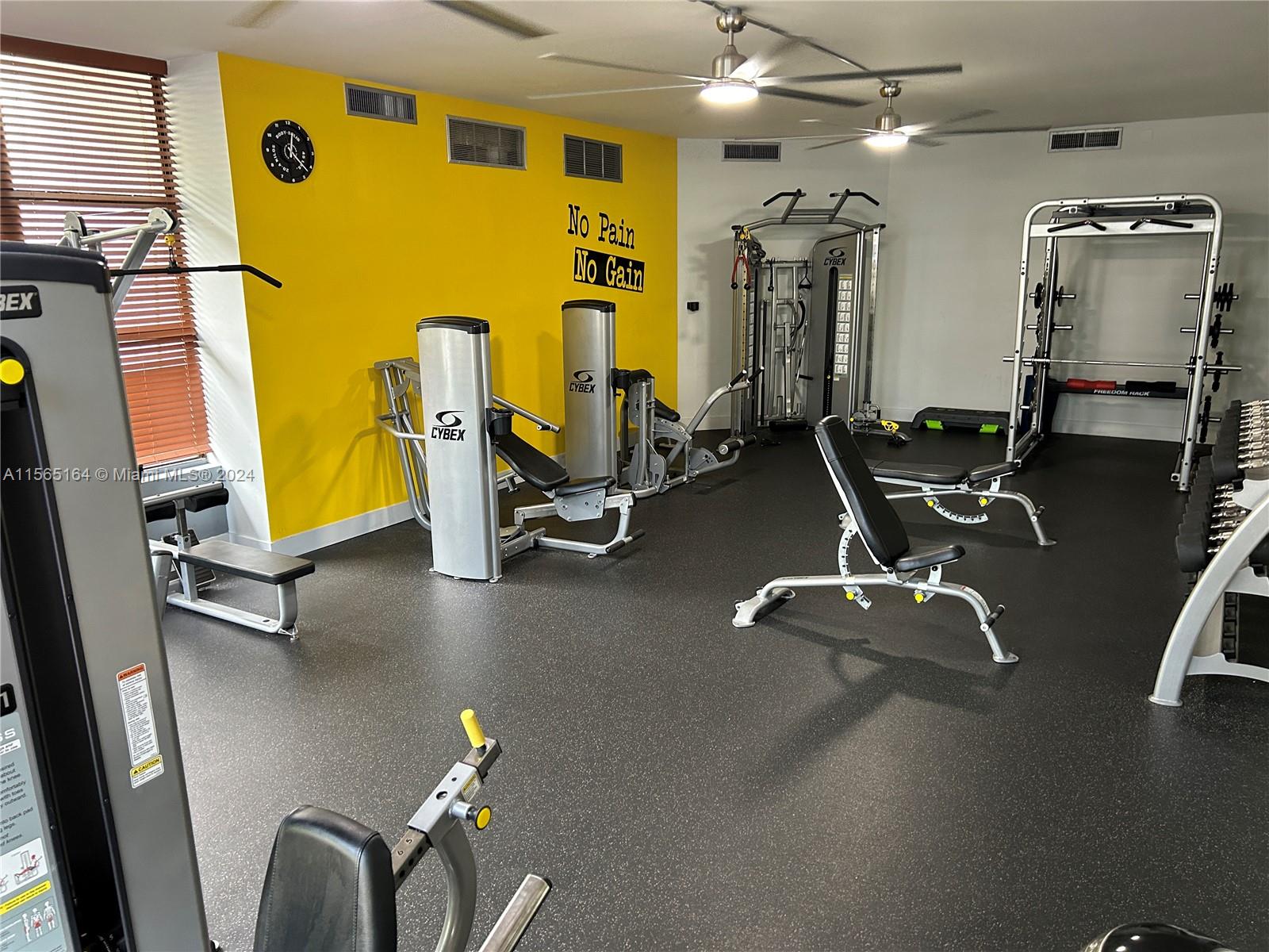 1000 Parkview Dr 909, Hallandale Beach, Florida 33009, 3 Bedrooms Bedrooms, ,2 BathroomsBathrooms,Residentiallease,For Rent,1000 Parkview Dr 909,A11565164