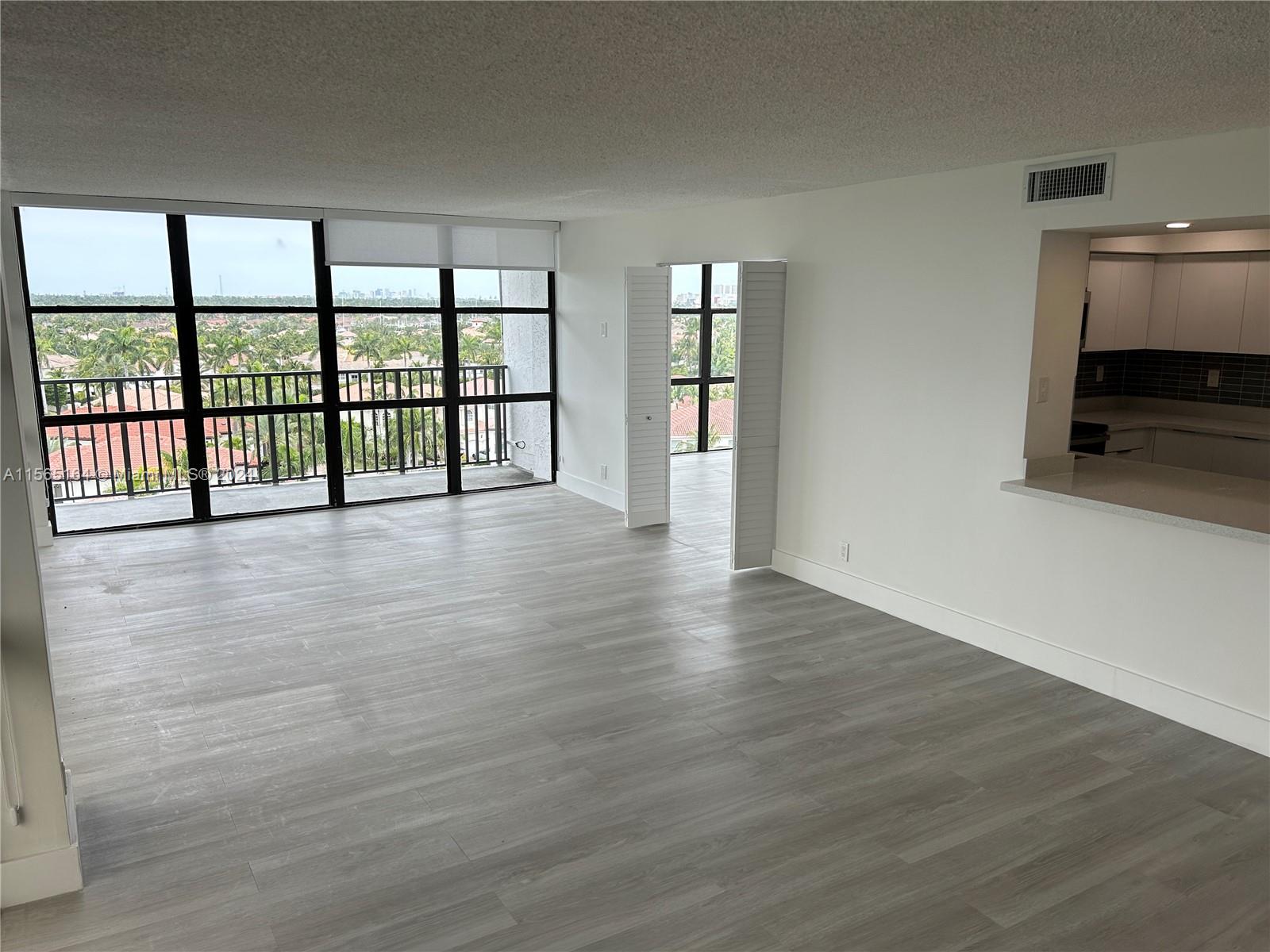 1000 Parkview Dr 909, Hallandale Beach, Florida 33009, 3 Bedrooms Bedrooms, ,2 BathroomsBathrooms,Residentiallease,For Rent,1000 Parkview Dr 909,A11565164