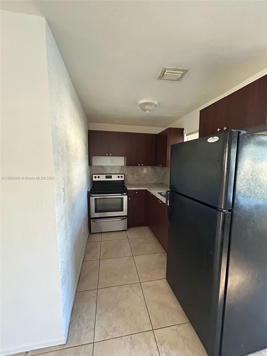 2154 NW 61st St 2156, Miami, Florida 33142, 2 Bedrooms Bedrooms, ,1 BathroomBathrooms,Residentiallease,For Rent,2154 NW 61st St 2156,A11565460