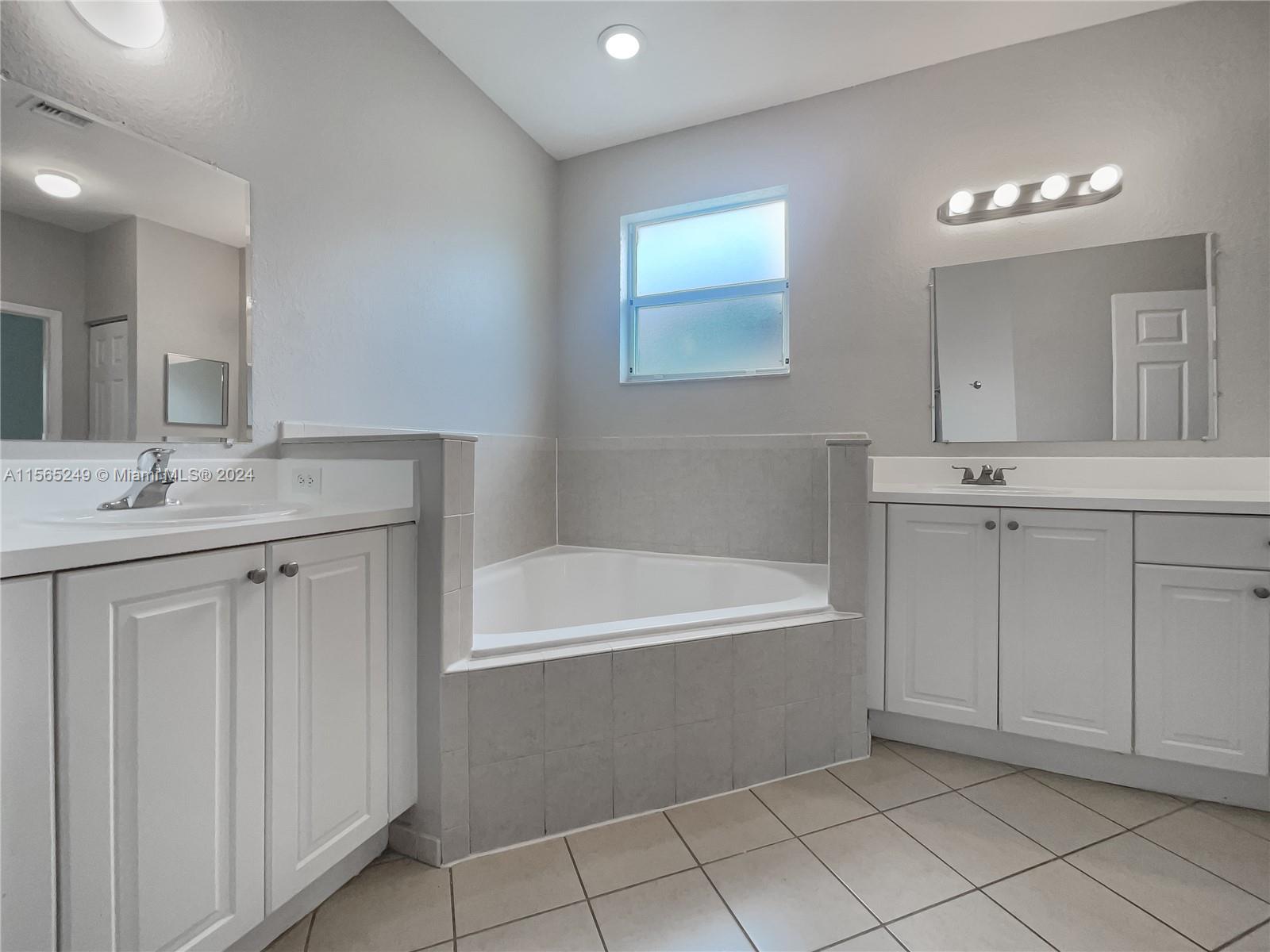 394 NE 36th Ave Rd, Homestead, Florida 33033, 5 Bedrooms Bedrooms, ,2 BathroomsBathrooms,Residential,For Sale,394 NE 36th Ave Rd,A11565249