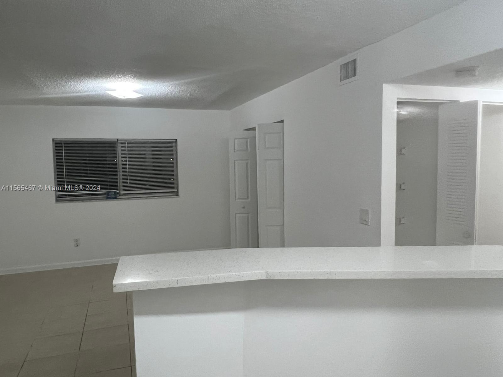 3690 N 56th Ave 902, Hollywood, Florida 33021, 2 Bedrooms Bedrooms, ,1 BathroomBathrooms,Residentiallease,For Rent,3690 N 56th Ave 902,A11565467