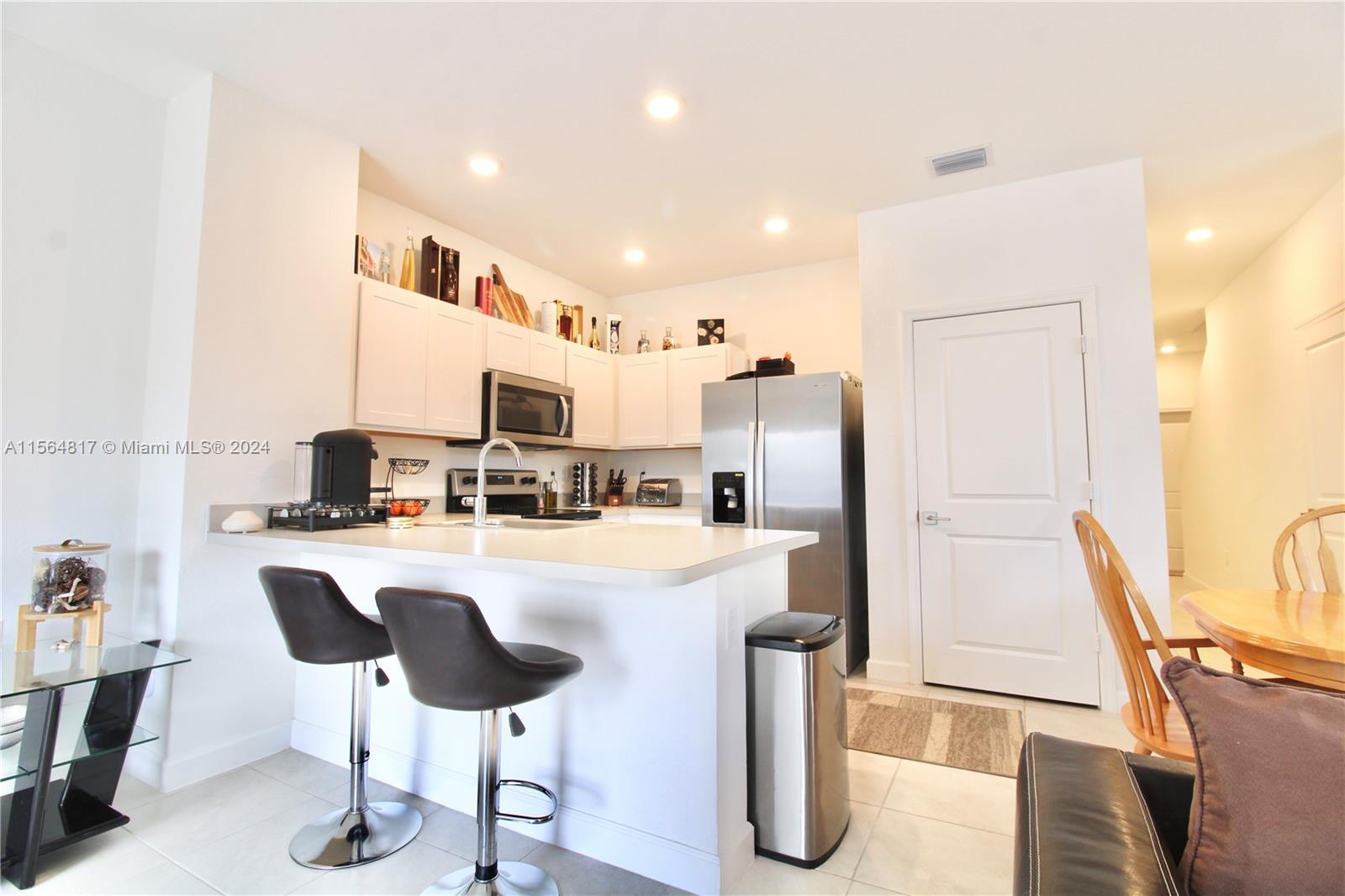 601 SW 11th St 601, Florida City, Florida 33034, 3 Bedrooms Bedrooms, ,2 BathroomsBathrooms,Residentiallease,For Rent,601 SW 11th St 601,A11564817