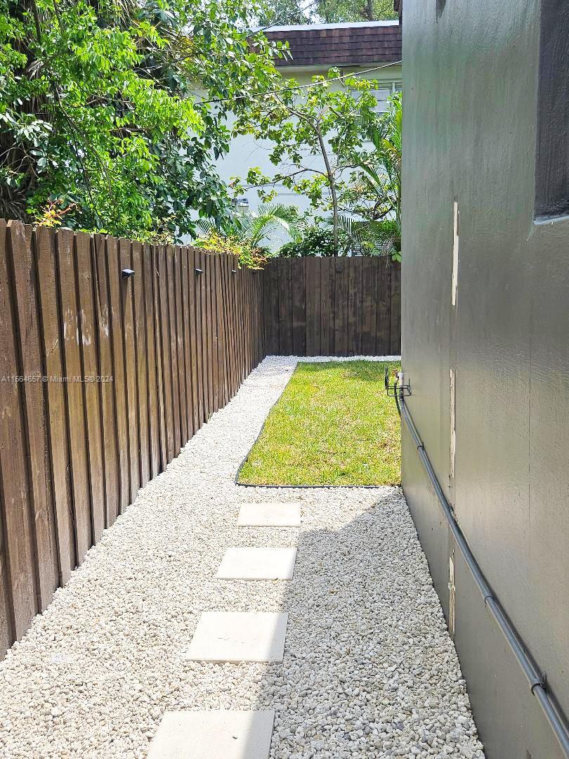 311 S 24th Ave, Hollywood, Florida 33020, 3 Bedrooms Bedrooms, ,2 BathroomsBathrooms,Residentiallease,For Rent,311 S 24th Ave,A11564657