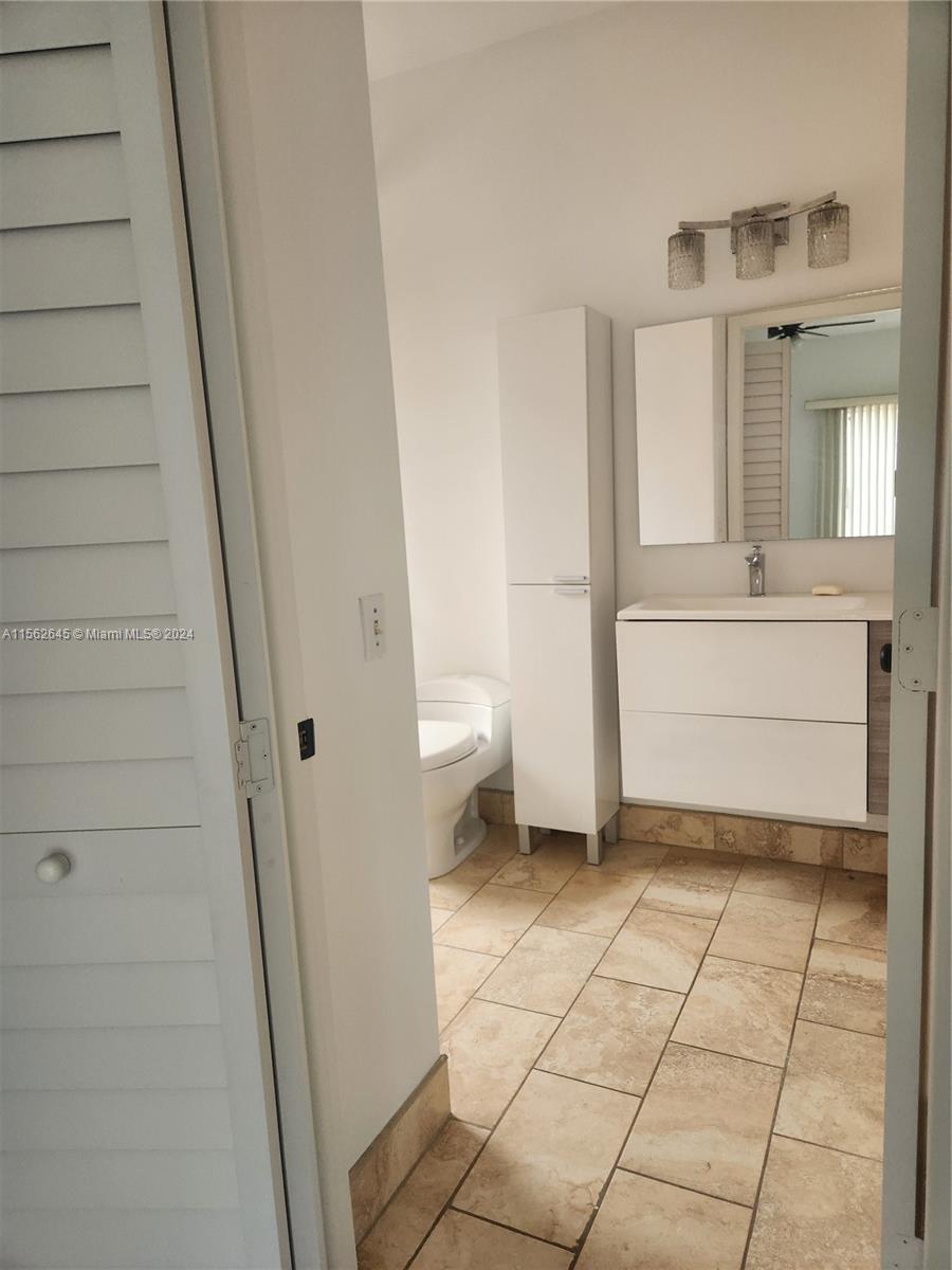 8118 NW 200th St, Hialeah, Florida 33015, 3 Bedrooms Bedrooms, ,2 BathroomsBathrooms,Residentiallease,For Rent,8118 NW 200th St,A11562645