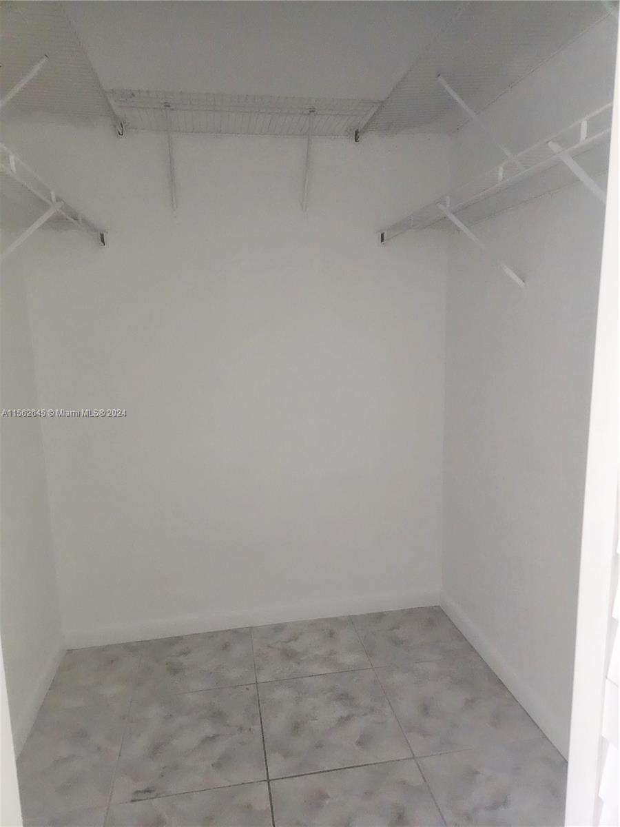 8118 NW 200th St, Hialeah, Florida 33015, 3 Bedrooms Bedrooms, ,2 BathroomsBathrooms,Residentiallease,For Rent,8118 NW 200th St,A11562645