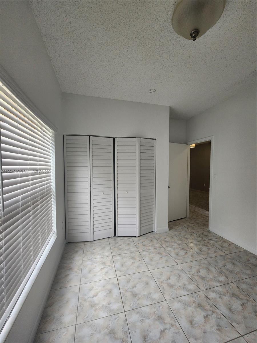 8118 NW 200th St, Hialeah, Florida 33015, 3 Bedrooms Bedrooms, ,2 BathroomsBathrooms,Residentiallease,For Rent,8118 NW 200th St,A11562645