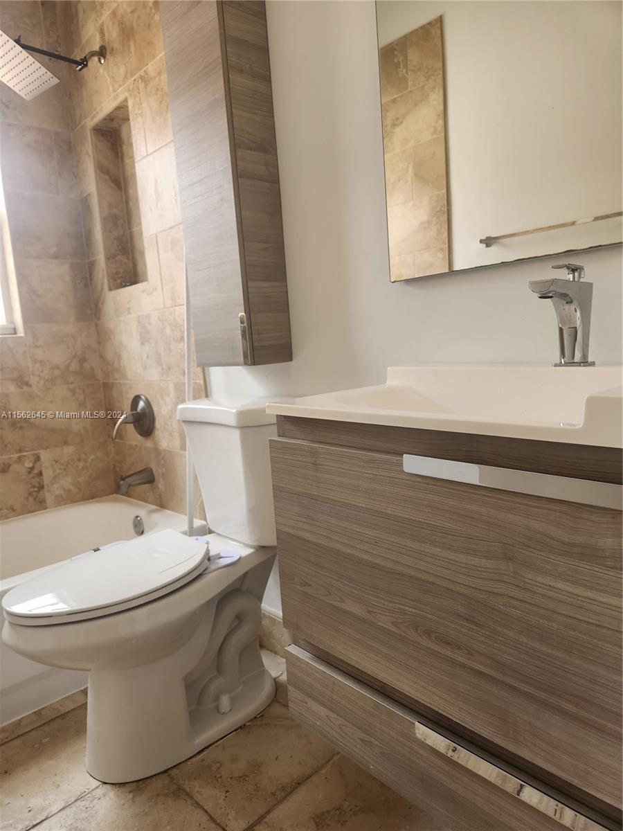 8118 NW 200th St, Hialeah, Florida 33015, 3 Bedrooms Bedrooms, ,2 BathroomsBathrooms,Residentiallease,For Rent,8118 NW 200th St,A11562645