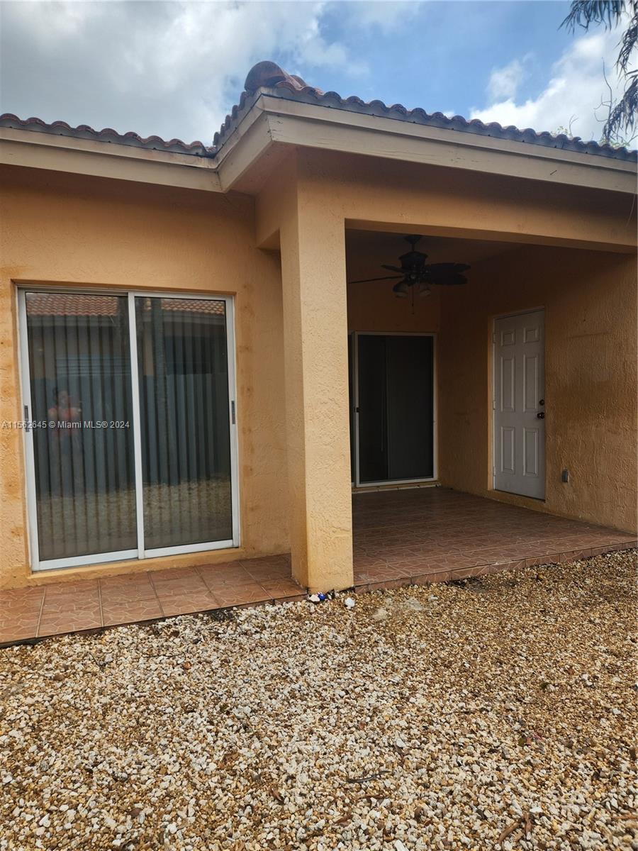 8118 NW 200th St, Hialeah, Florida 33015, 3 Bedrooms Bedrooms, ,2 BathroomsBathrooms,Residentiallease,For Rent,8118 NW 200th St,A11562645