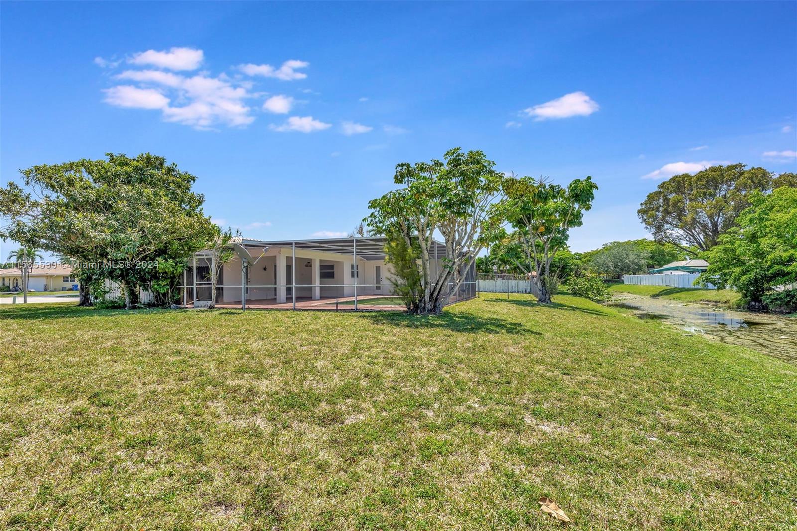 10402 NW 39th Pl, Coral Springs, Florida 33065, 4 Bedrooms Bedrooms, ,2 BathroomsBathrooms,Residentiallease,For Rent,10402 NW 39th Pl,A11565530