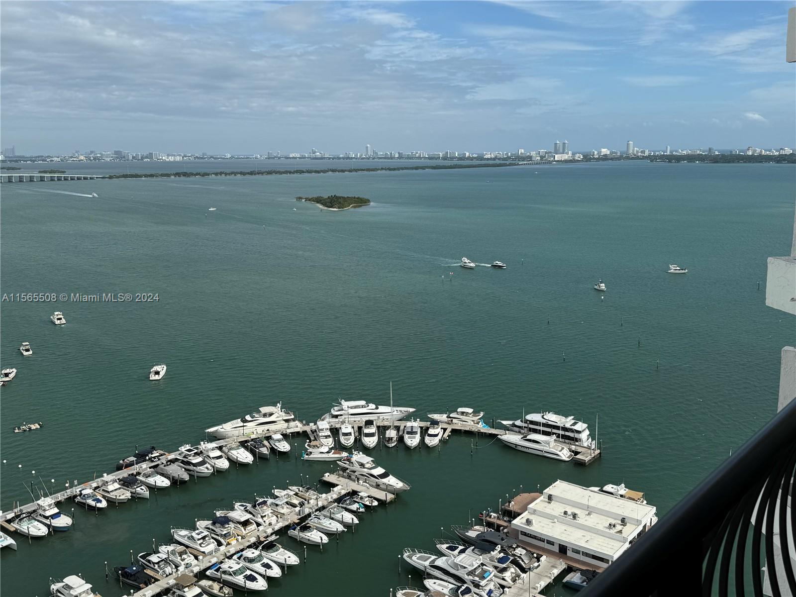 555 NE 15th St 32F, Miami, Florida 33132, 1 Bedroom Bedrooms, ,1 BathroomBathrooms,Residentiallease,For Rent,555 NE 15th St 32F,A11565508