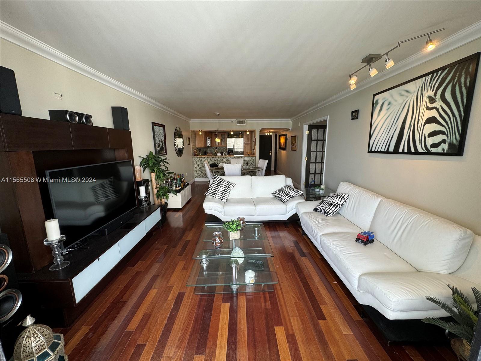 555 NE 15th St 32F, Miami, Florida 33132, 1 Bedroom Bedrooms, ,1 BathroomBathrooms,Residentiallease,For Rent,555 NE 15th St 32F,A11565508