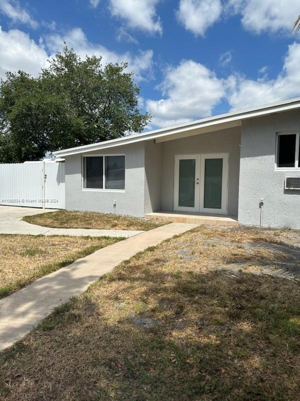 3331 SW 37th St  For Sale A11565534, FL