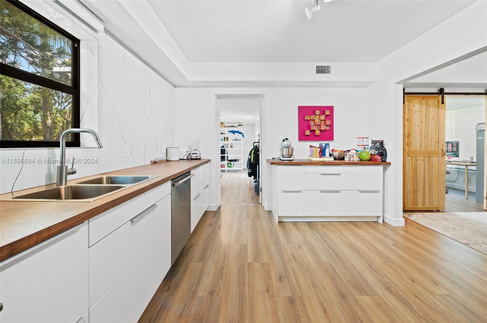 2631 Roosevelt St, Hollywood, Florida 33020, 3 Bedrooms Bedrooms, ,2 BathroomsBathrooms,Residential,For Sale,2631 Roosevelt St,A11565584