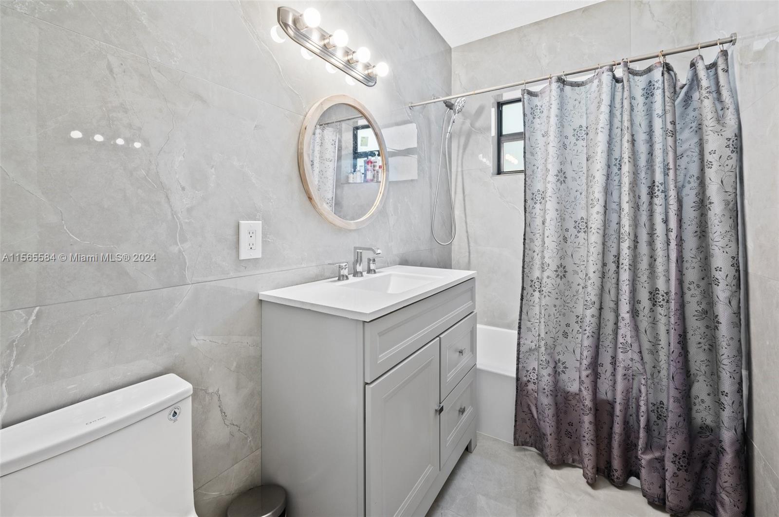 2631 Roosevelt St, Hollywood, Florida 33020, 3 Bedrooms Bedrooms, ,2 BathroomsBathrooms,Residential,For Sale,2631 Roosevelt St,A11565584