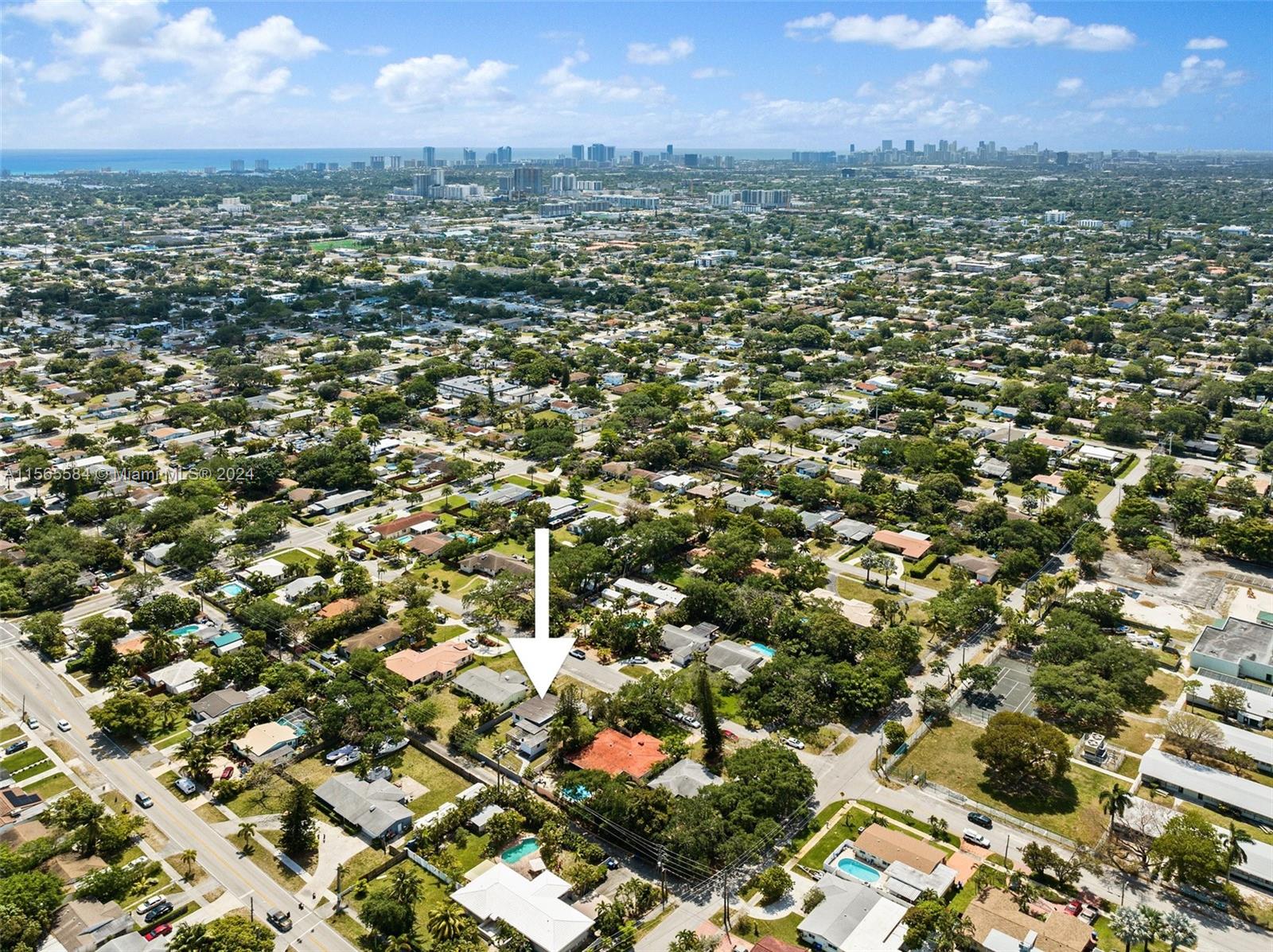 2631 Roosevelt St, Hollywood, Florida 33020, 3 Bedrooms Bedrooms, ,2 BathroomsBathrooms,Residential,For Sale,2631 Roosevelt St,A11565584